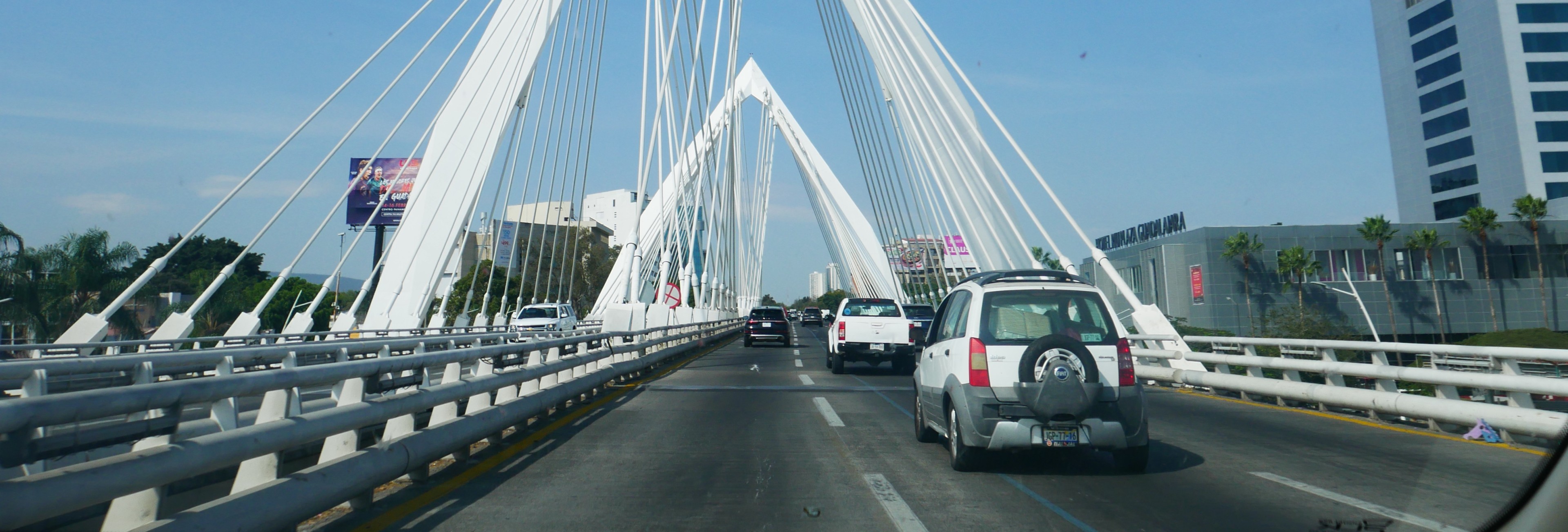 Anteproyecto de la autopista de cuota de la avenida Lázaro Cárdenas en Guadalajara (México)