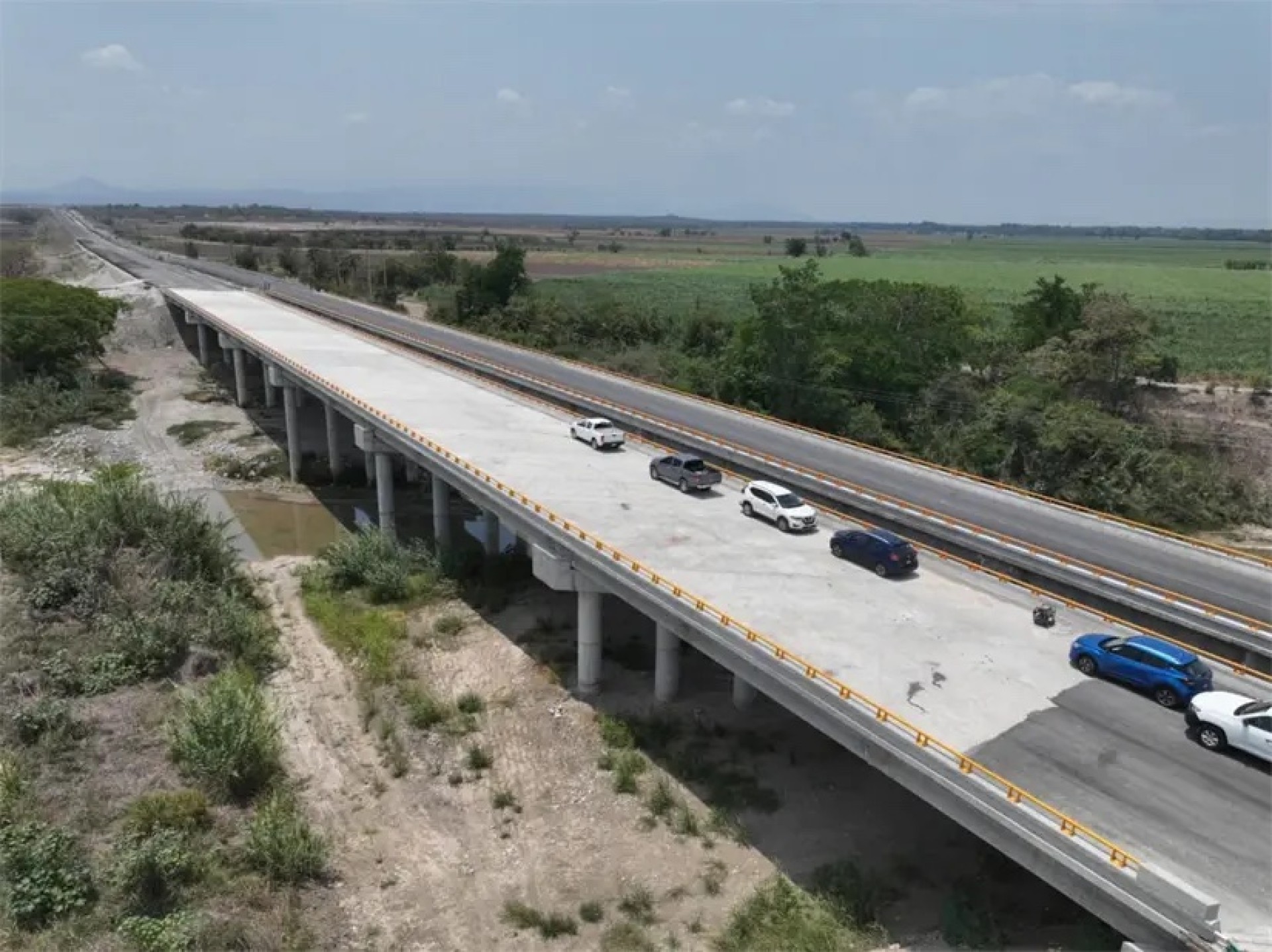 Trabajos de revisión y ajuste del proyecto de construcción de la carretera CD.MANTE – CD.TULA