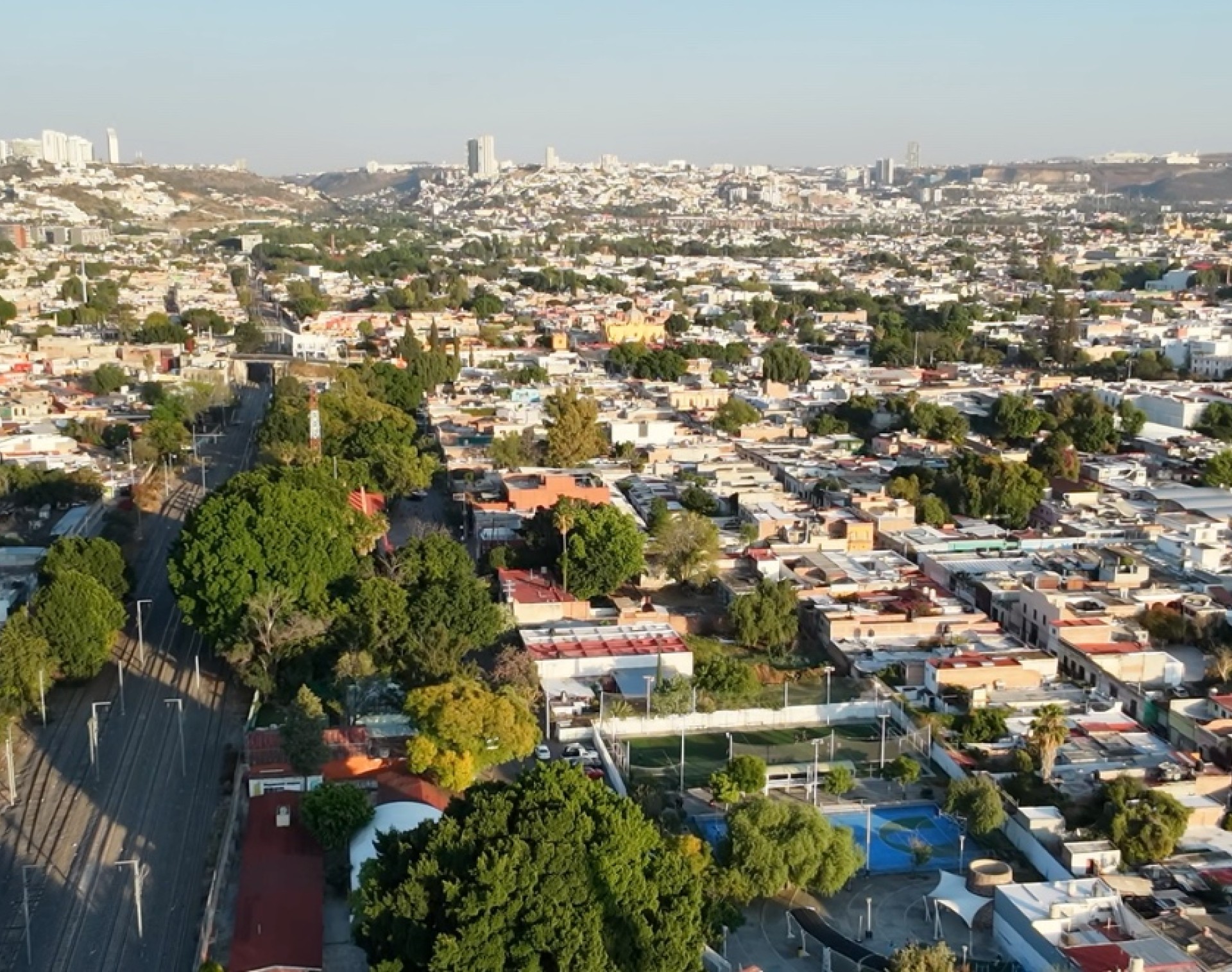 Estudio previo del ferrocarril de alta velocidad entre la Ciudad de México y Guadalajara