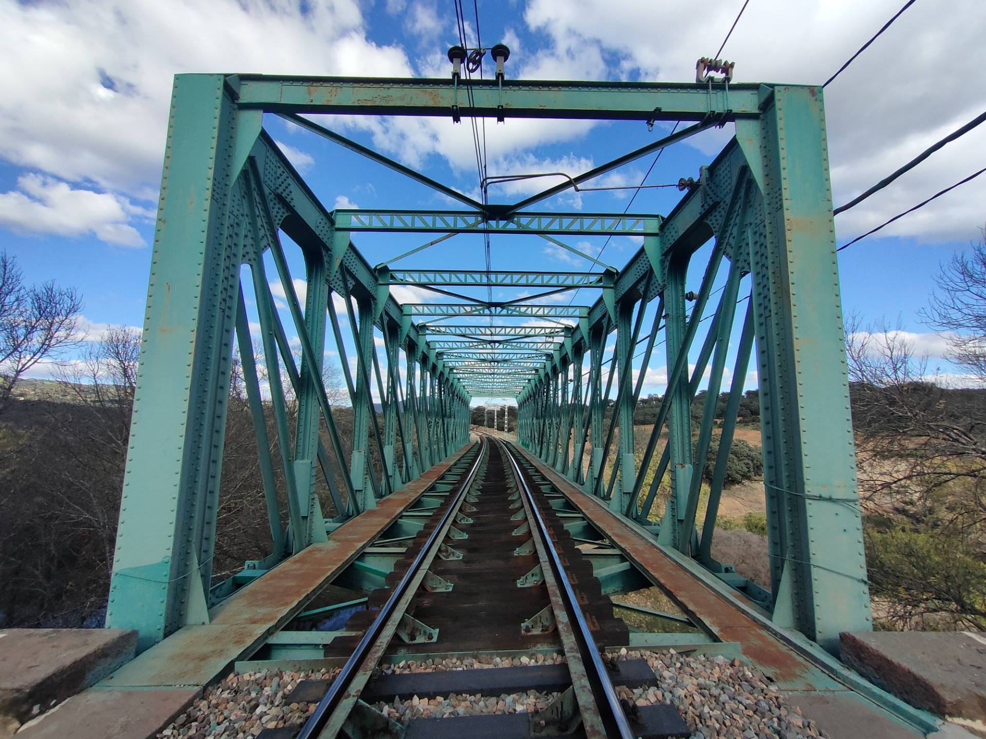 Proyecto de construcción de adecuación de gálibo de las estructuras de la autopista ferroviaria Algeciras-Zaragoza. Tramo: Bobadilla (kilómetro 123,00 Línea 430)-kilómetro 336,363 (Línea 200)