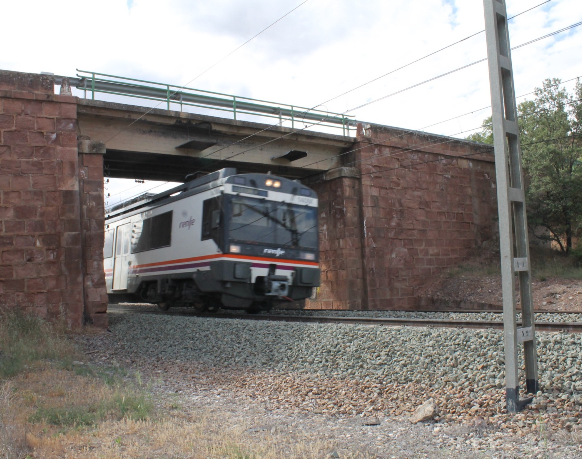 Proyecto de construcción de adecuación de gálibo de las estructuras de la autopista ferroviaria Algeciras-Zaragoza. Tramo: Bobadilla (kilómetro 123,00 Línea 430)-kilómetro 336,363 (Línea 200)