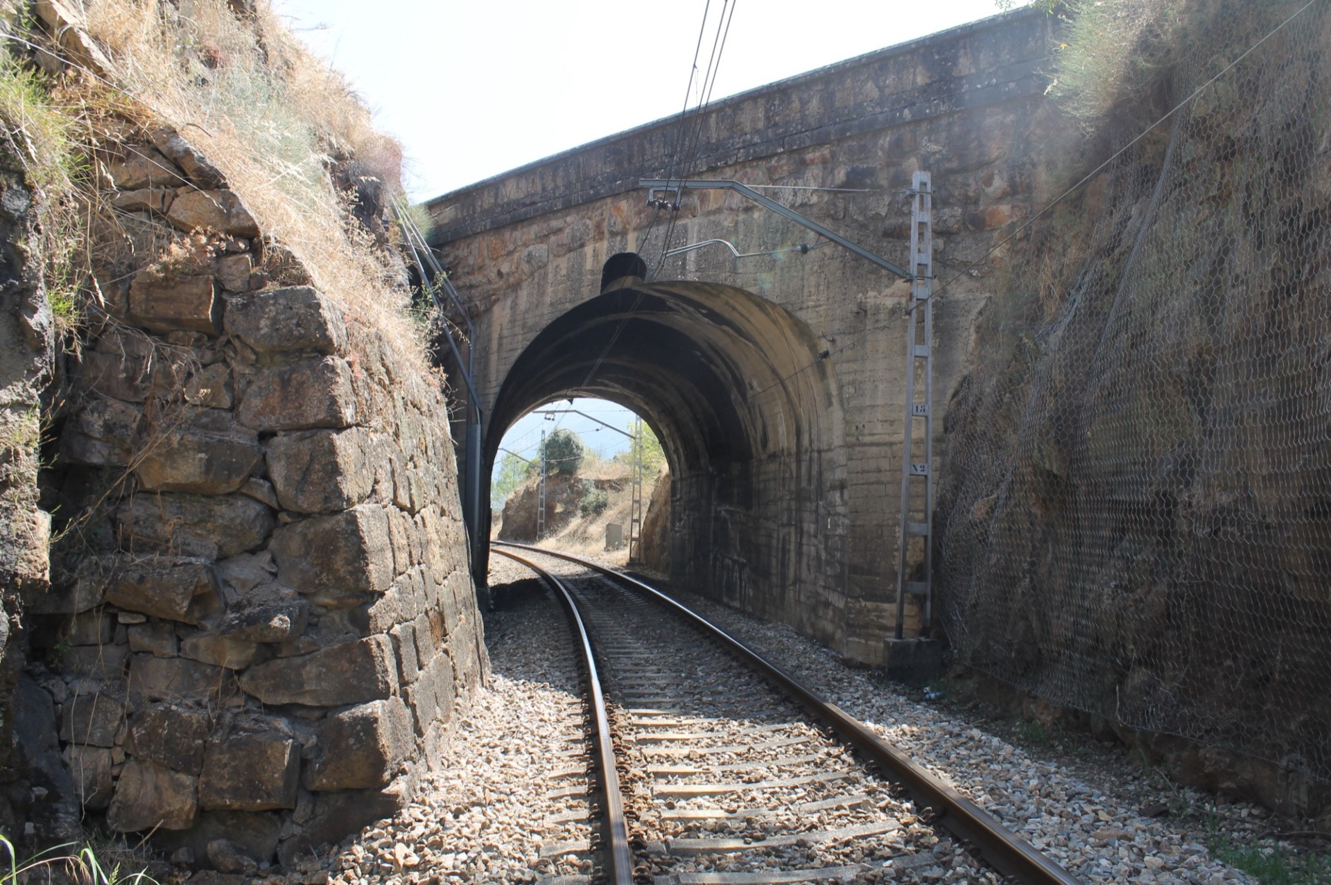Redacción de proyectos para la mejora de la infraestructura y vía en el tramo Covas-Monforte de Lemos de línea León-A Coruña