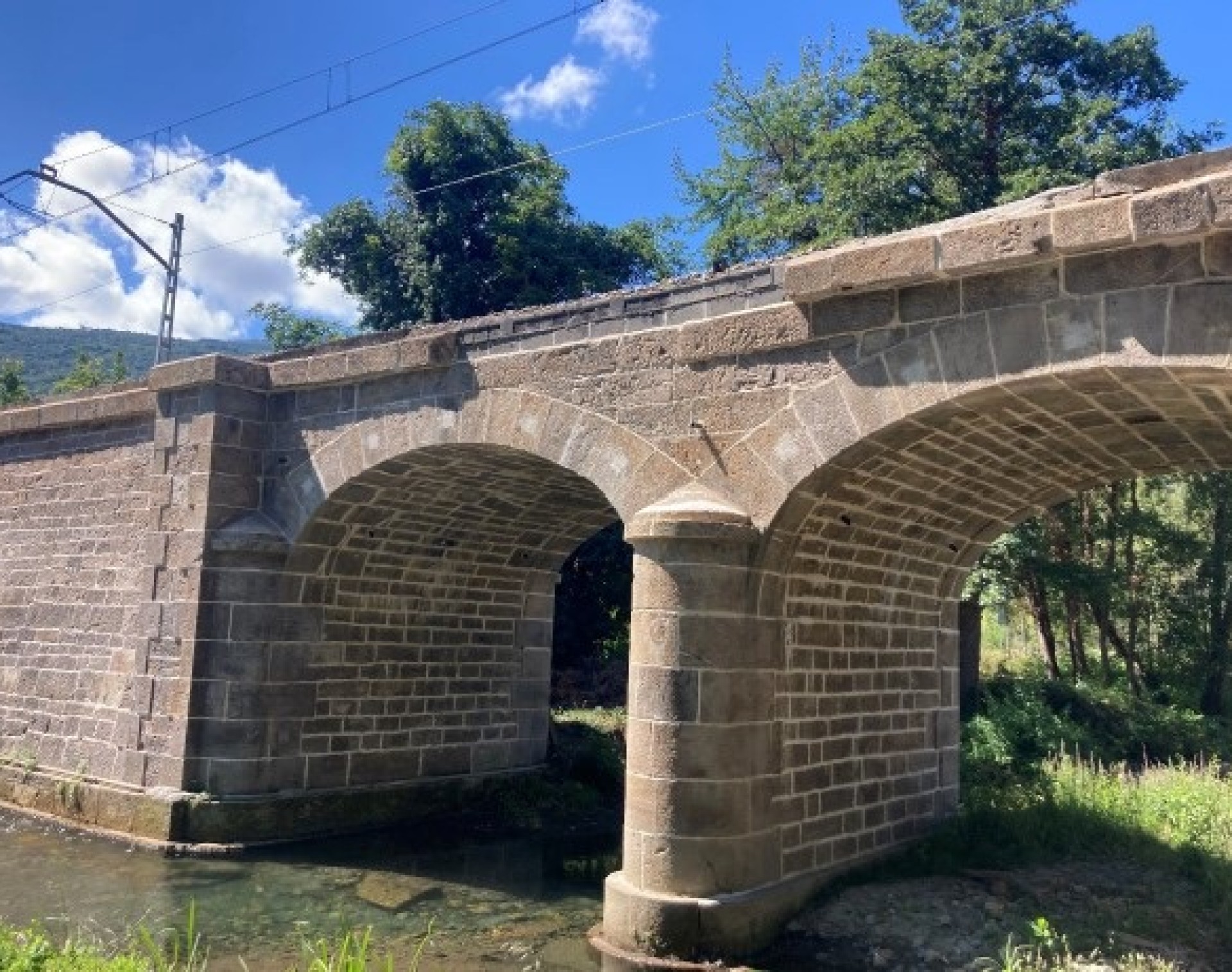Redacción de proyectos para la mejora de la infraestructura y vía en el tramo Covas-Monforte de Lemos de línea León-A Coruña